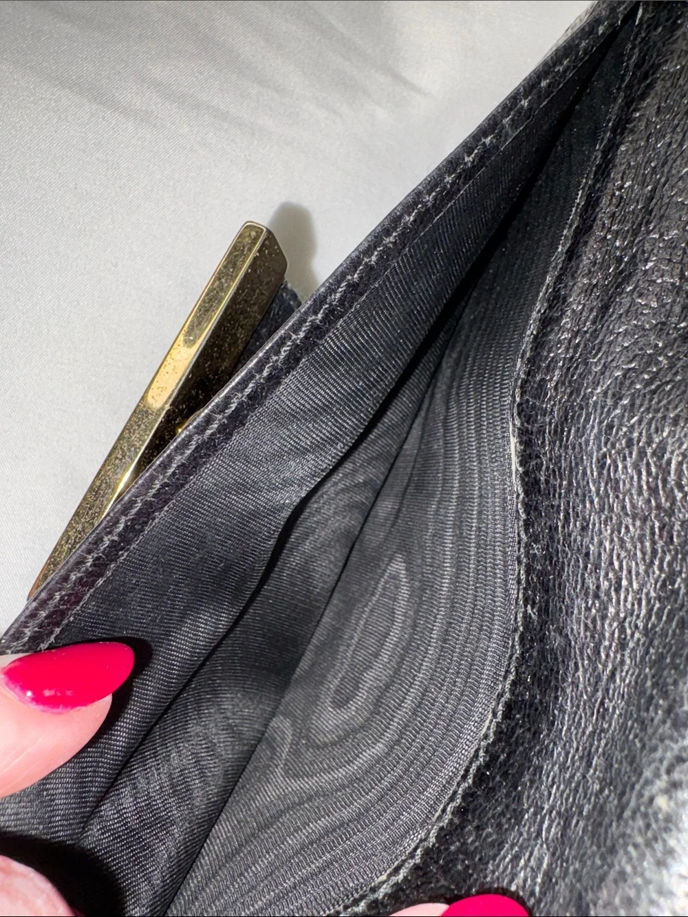 Gucci GG Wallet Black w/ Sherry Web Stripe - Picture 10 of 12